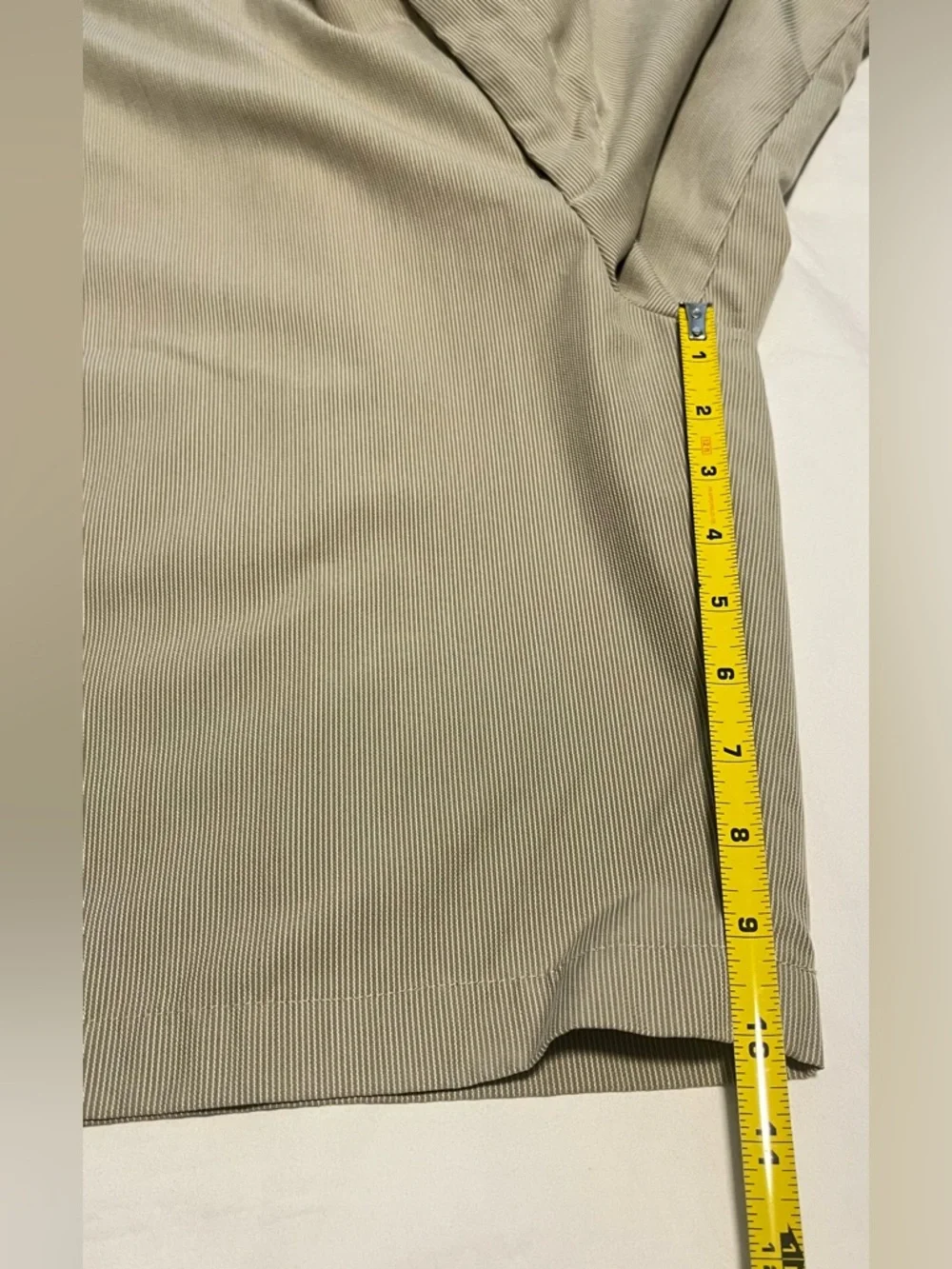 Walter Hagen Men”s Tan  & White Pinstripe Flat-Front Golf Shorts Size 40 - Picture 8 of 12